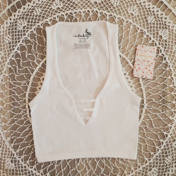 FREE PEOPLE | Strapped In Seamless Ribbed Brami Crop Top - Picture 6 of 9